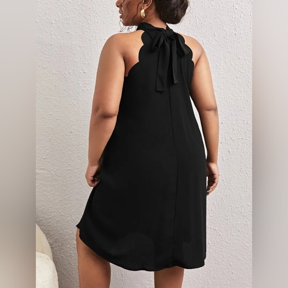 SHEIN Frenchy | Scalloped Halter Neck Tie-Back Dress - 0X - Picture 3 of 6